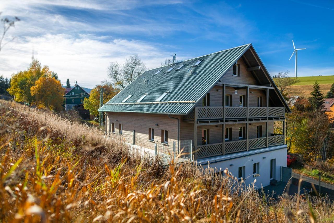 Krusnohorske Strane Apartment Loučná pod Klínovcem Exterior foto