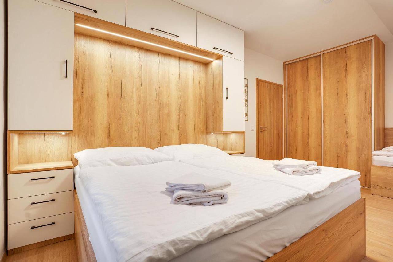 Krusnohorske Strane Apartment Loučná pod Klínovcem Exterior foto