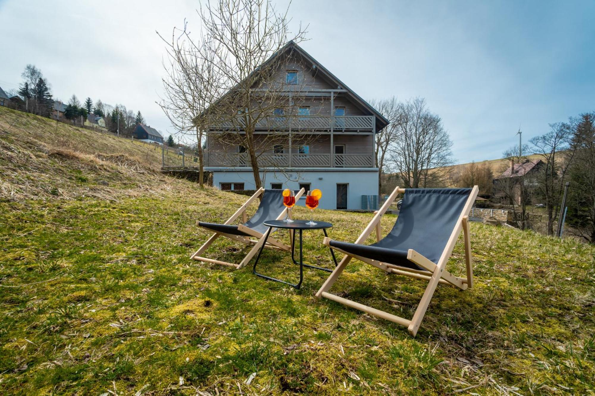 Krusnohorske Strane Apartment Loučná pod Klínovcem Exterior foto