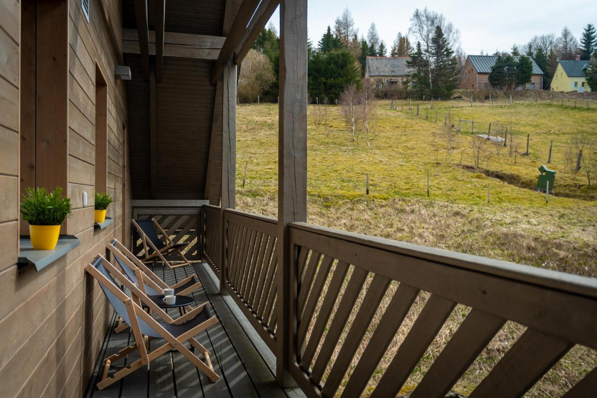 Krusnohorske Strane Apartment Loučná pod Klínovcem Exterior foto